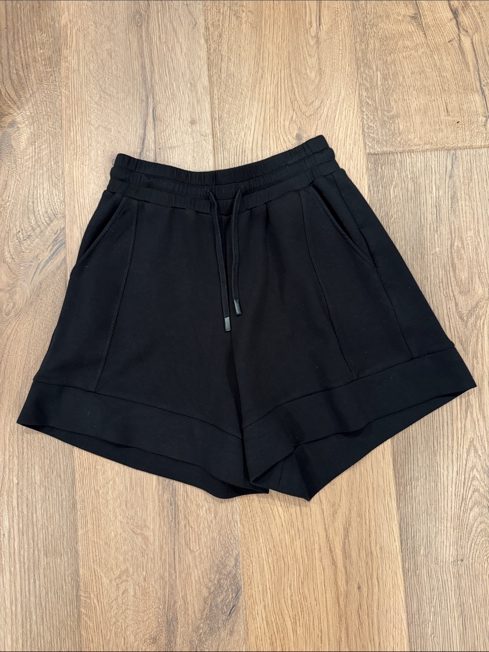 Varley Black Alder Sweat Shorts - Picture 5 of 8
